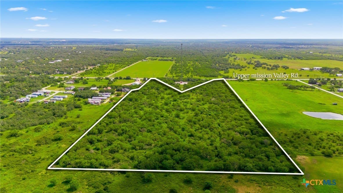 19 acres in Victoria County gallery image 2