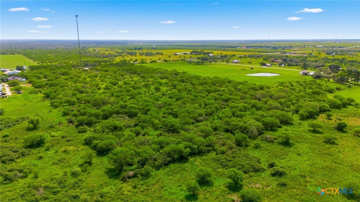 19 acres in Victoria County - photo 9