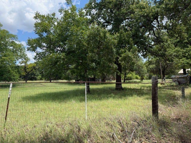 2 acres in Callahan County - photo 2