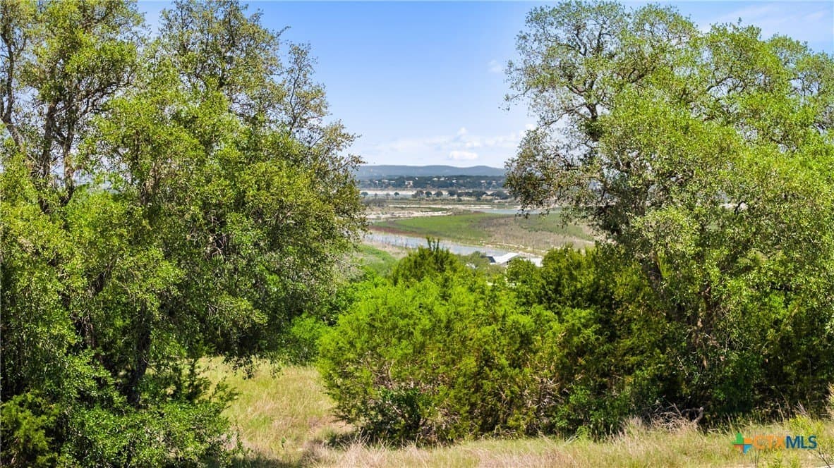 1.9 acres in Comal County - photo 12