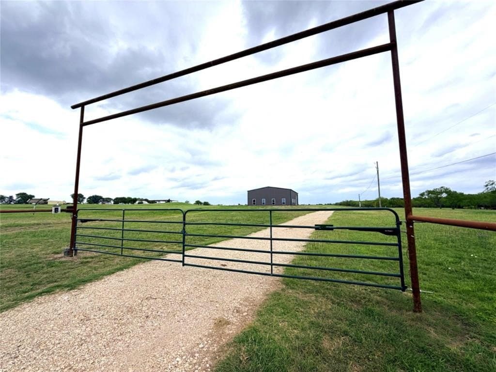 14 acres in Ellis County