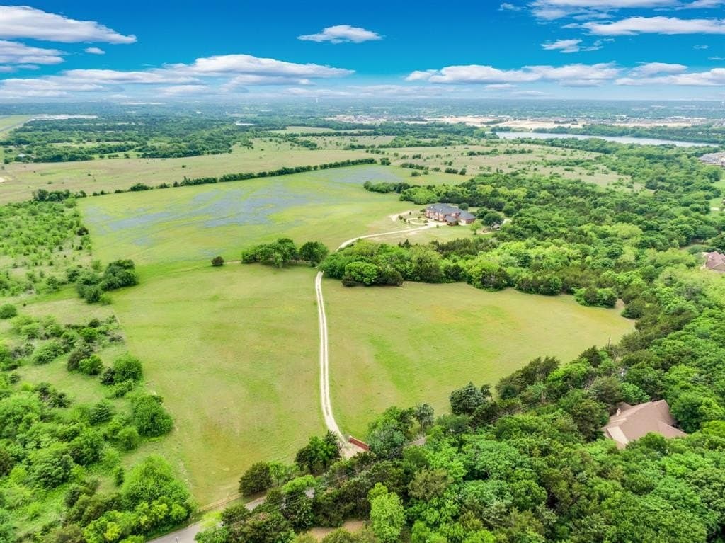 14 acres in Ellis County gallery image 4