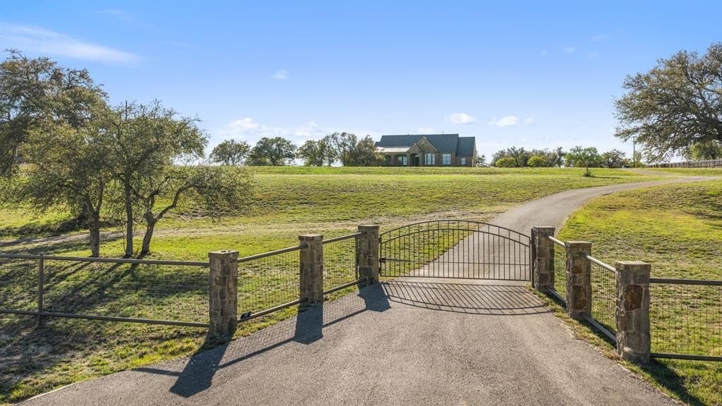 10.03 acres in Blanco County