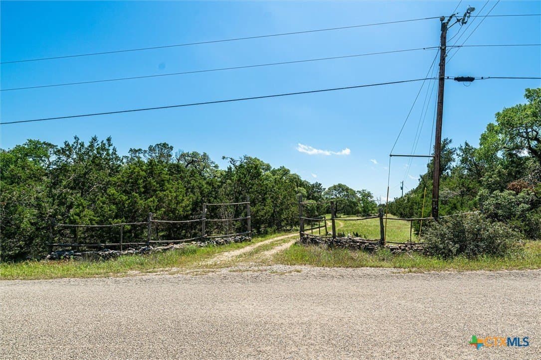 19.97 acres in Hays County - photo 5