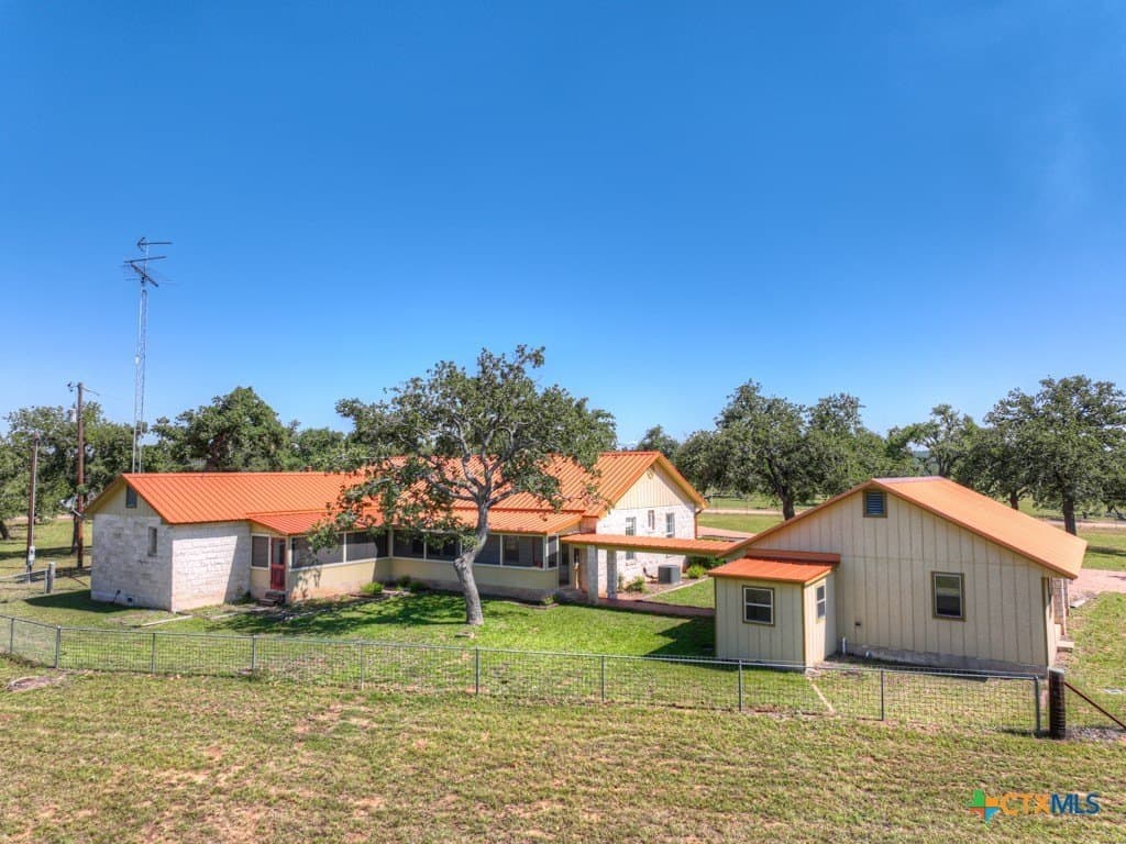 19.34 acres in Gillespie County - photo 33