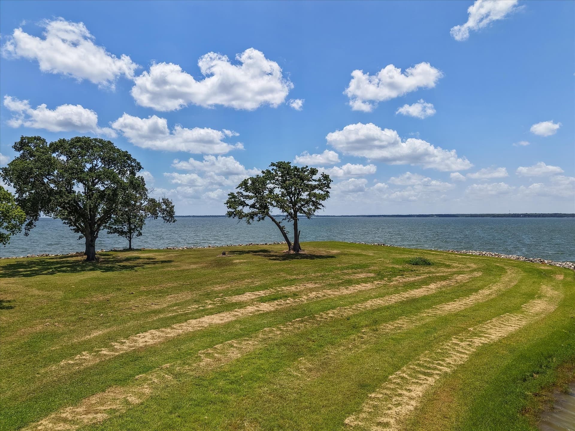 8.16 acres in Navarro County - photo 8