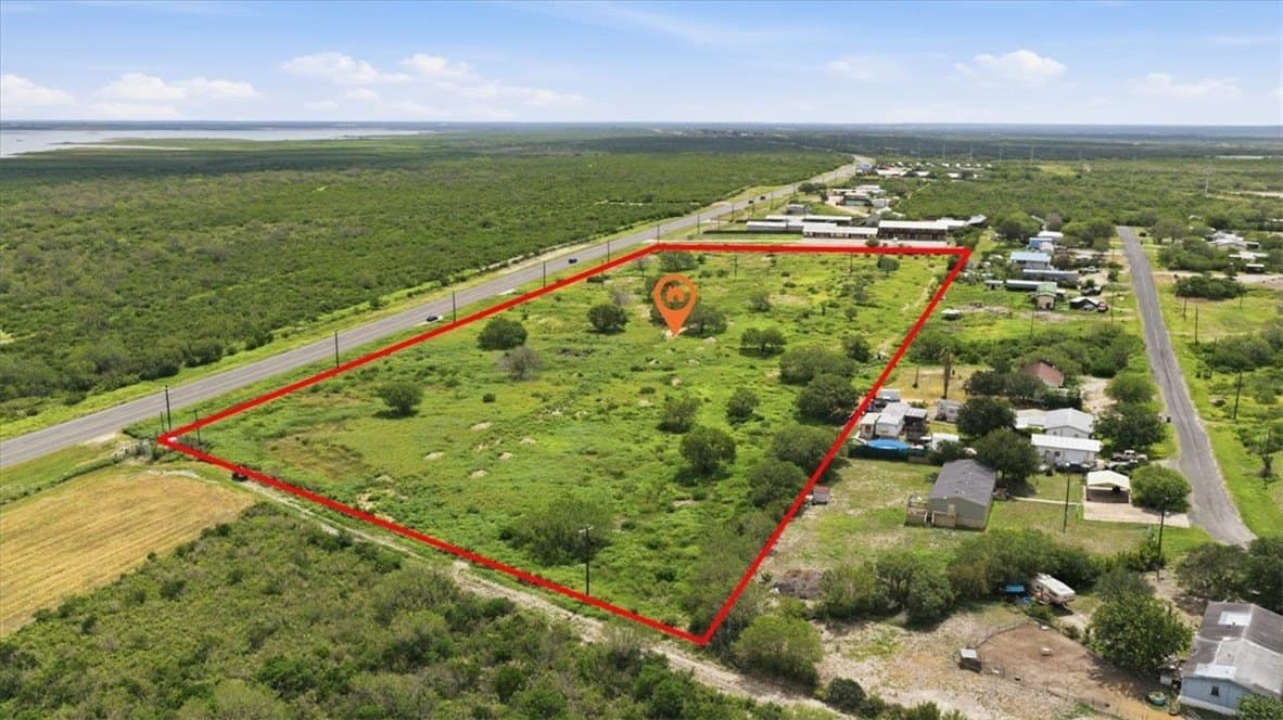 10 acres in Live Oak County - photo 7