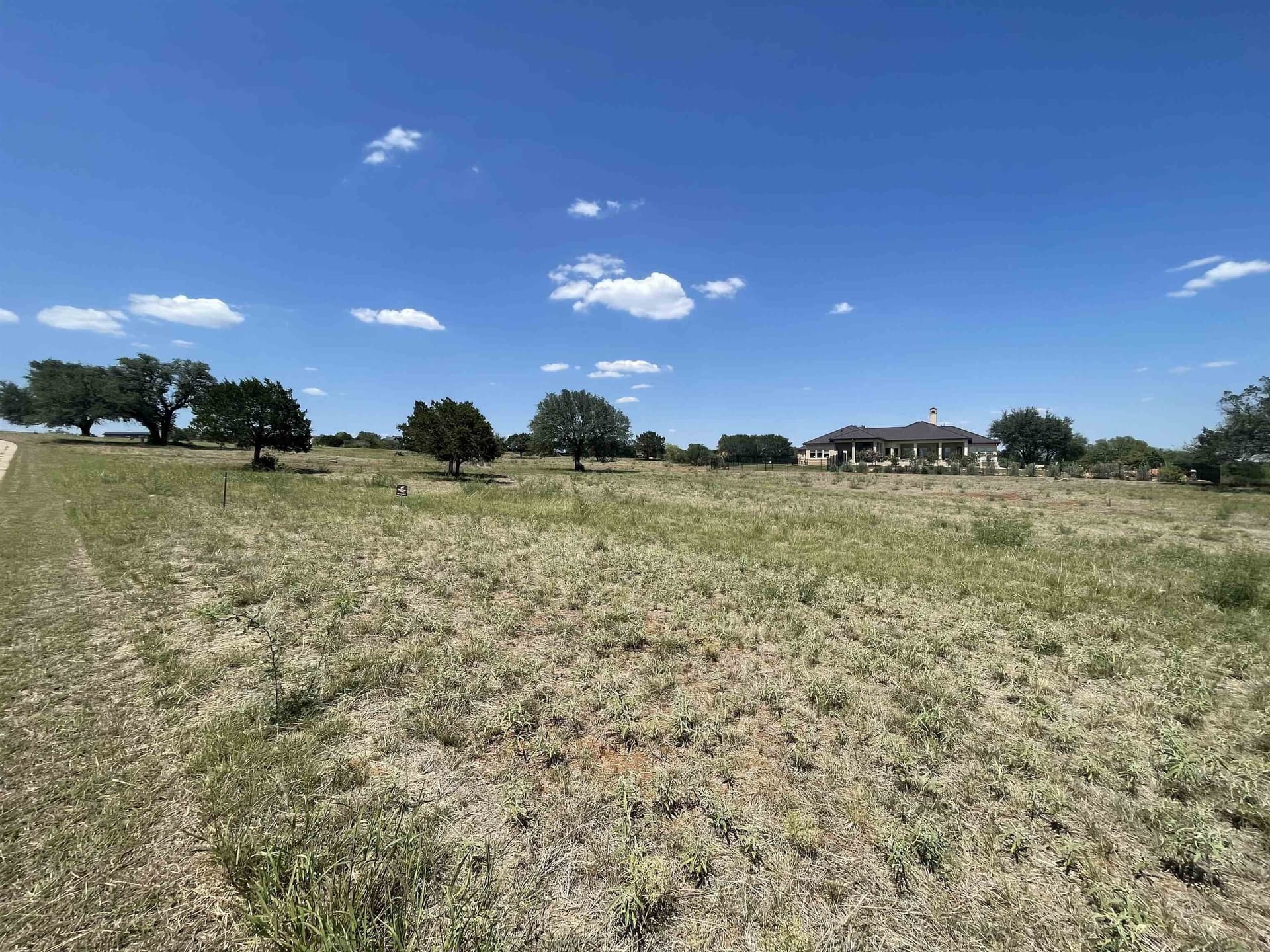 0.98 acres in Llano County gallery image 4