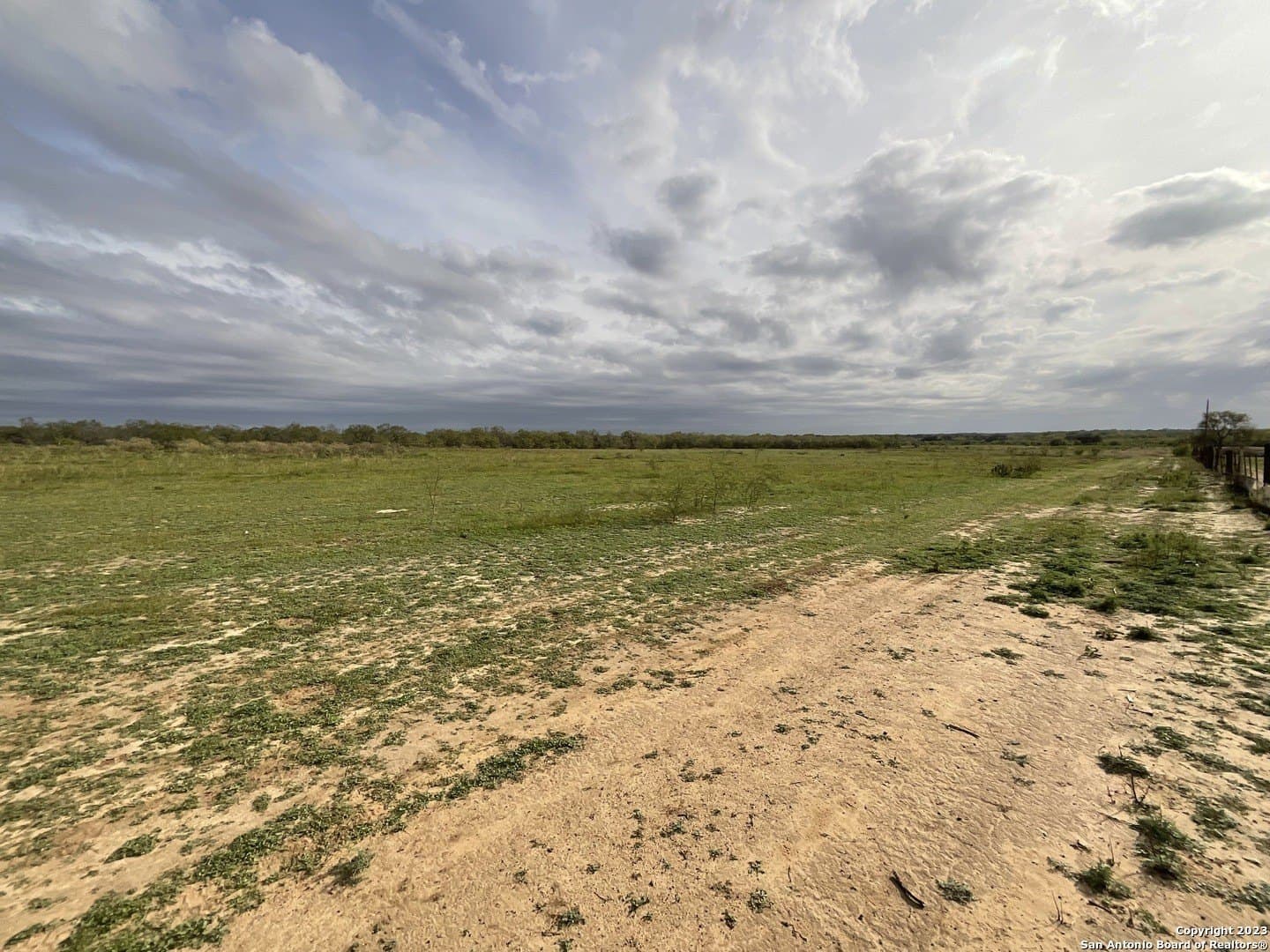 1.37 acres in Atascosa County - photo 6