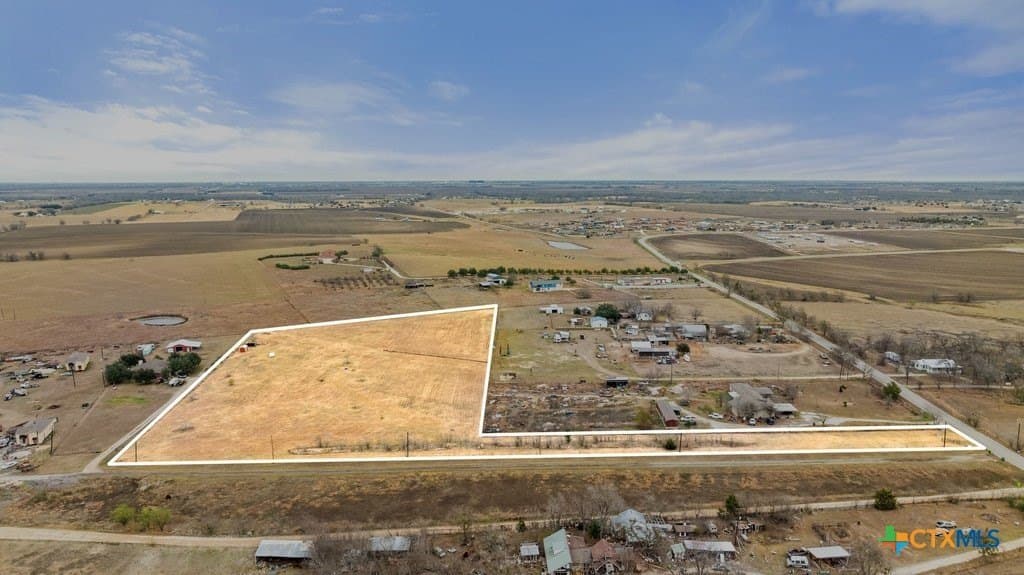 8.44 acres in Travis County gallery image 3