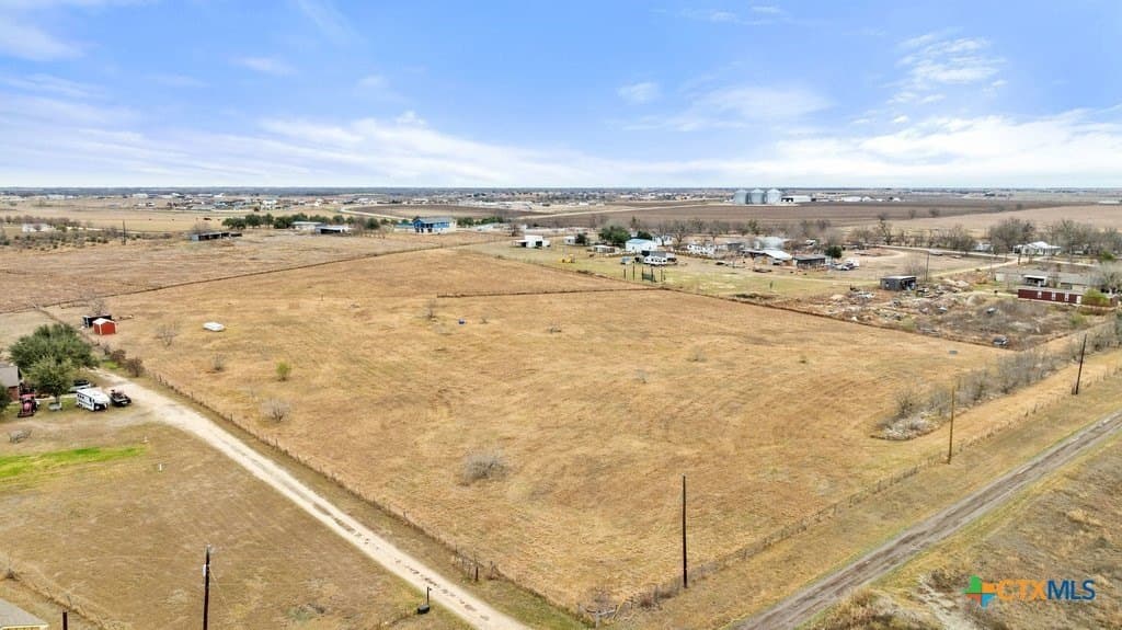 8.44 acres in Travis County