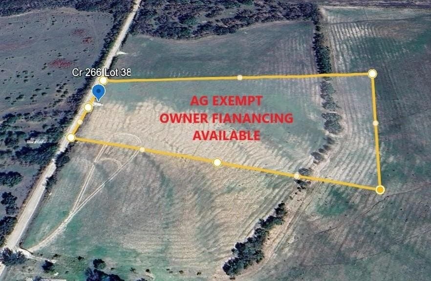10.01 acres in Comanche County