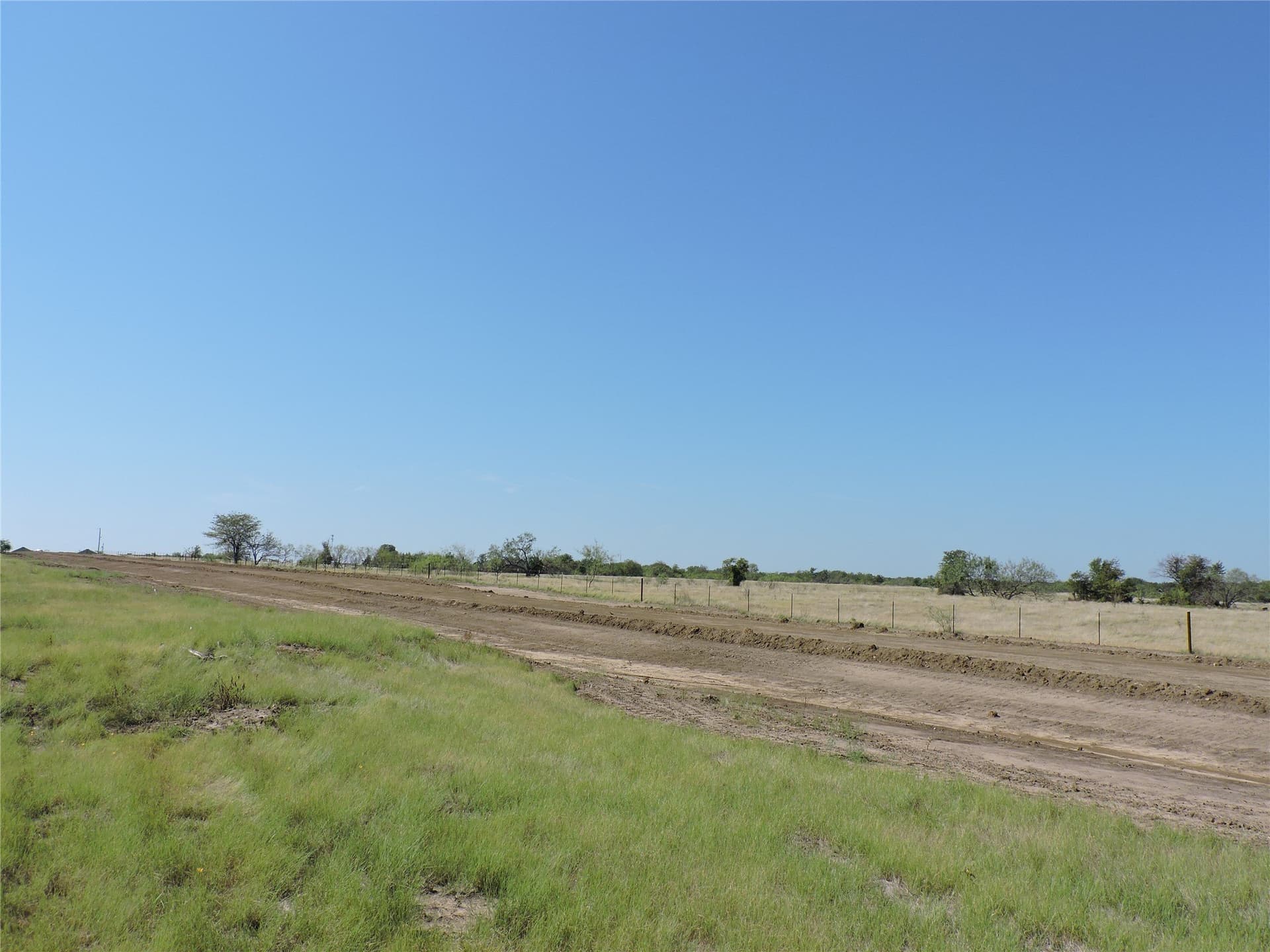 1.96 acres in Henderson County gallery image 2