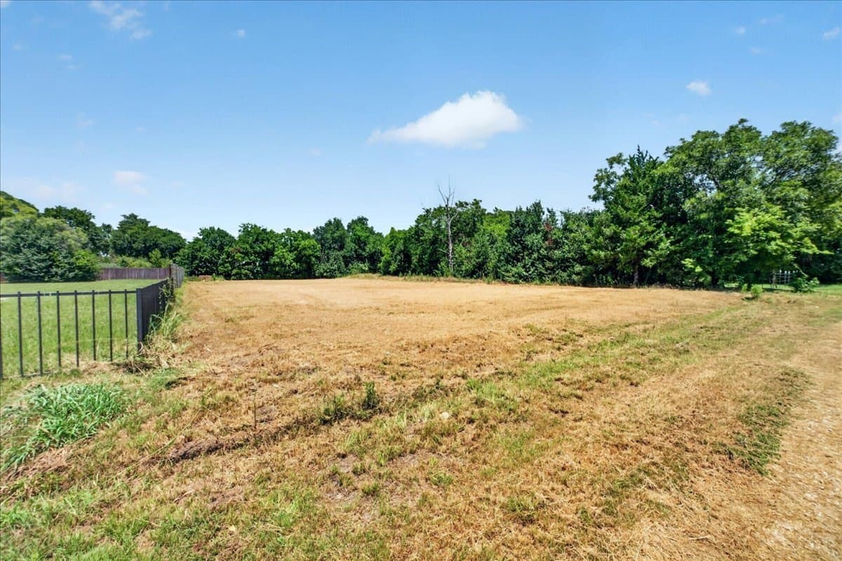 0.42 acres in Dallas County - photo 4