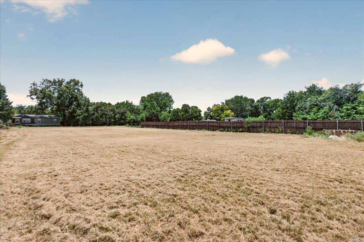 0.42 acres in Dallas County - photo 6