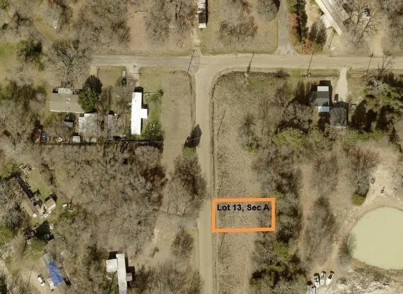 0.11 acres in Henderson County gallery image 3