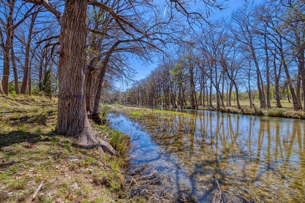 7 acres in Real County - photo 37