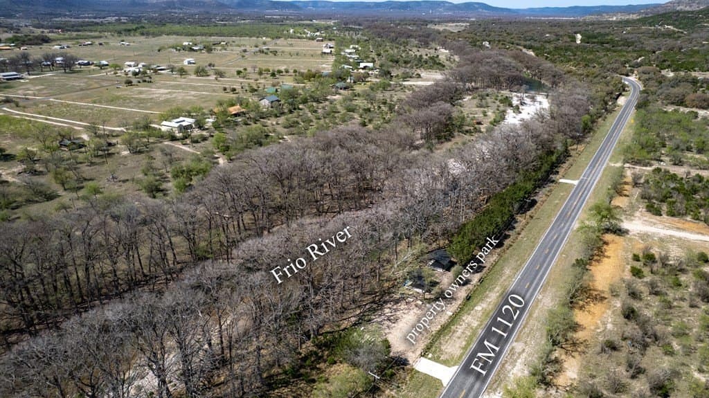 7 acres in Real County - photo 7