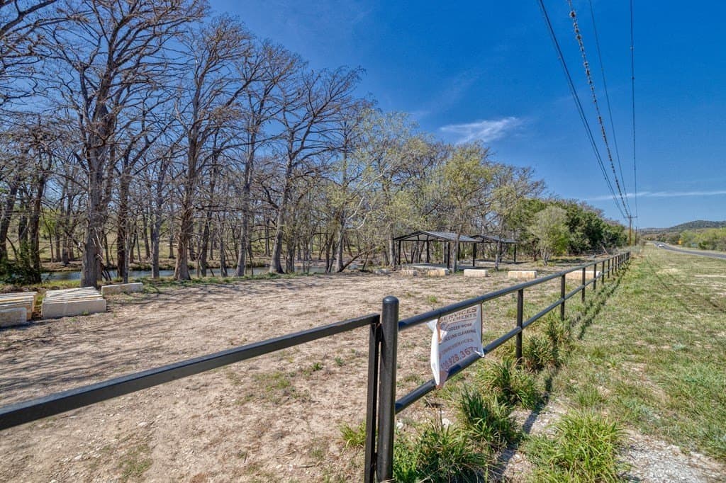 7 acres in Real County - photo 48