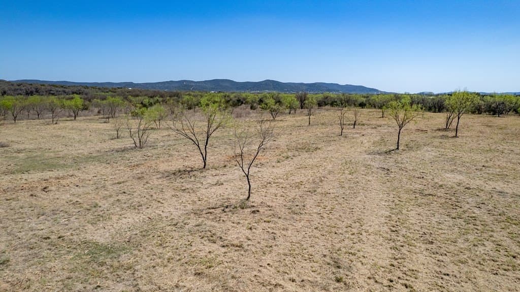 7 acres in Real County - photo 24