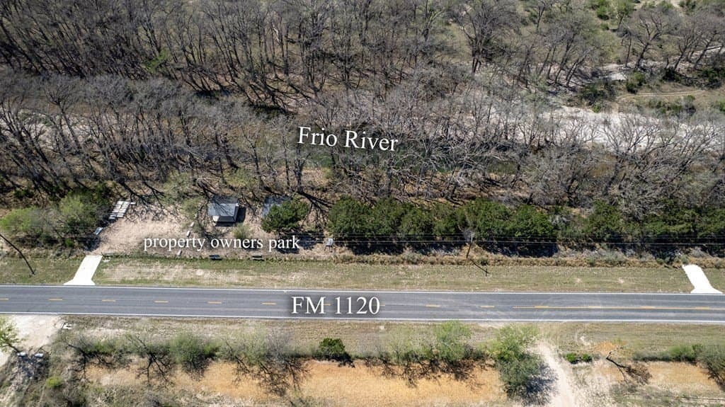 7 acres in Real County featured view