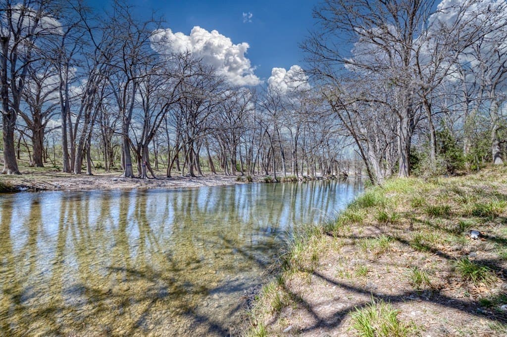 7 acres in Real County - photo 36