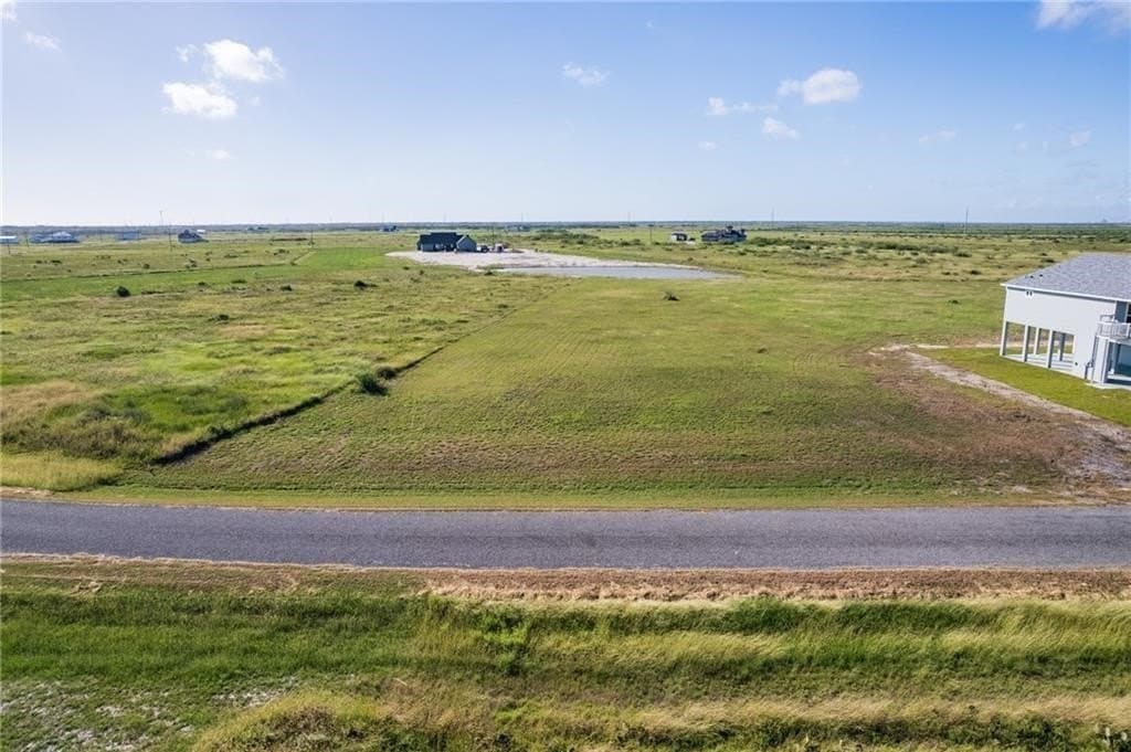 1 acres in Aransas County gallery image 3