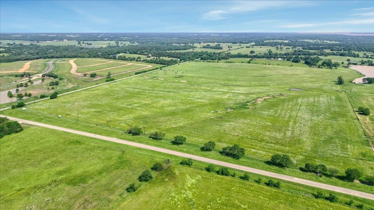 123.57 acres in Grayson County gallery image 3