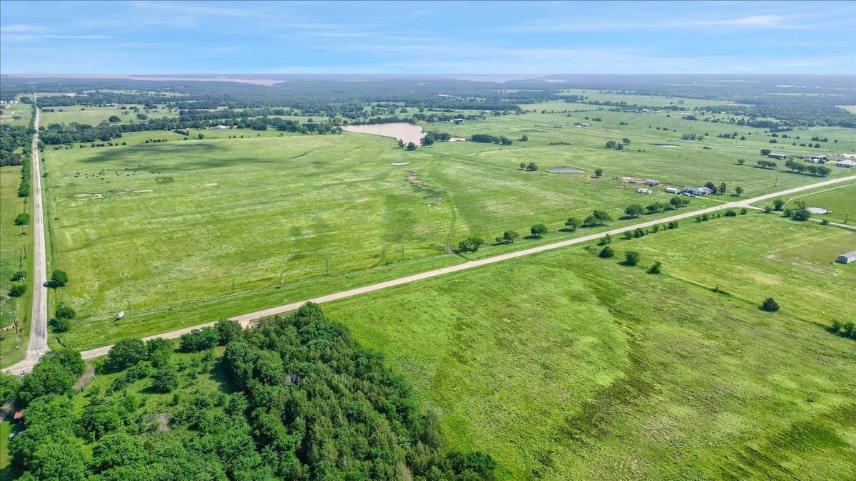 123.57 acres in Grayson County gallery image 2