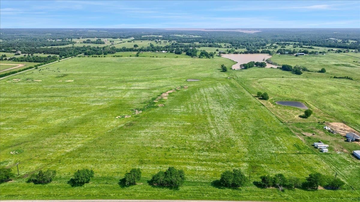 123.57 acres in Grayson County featured view