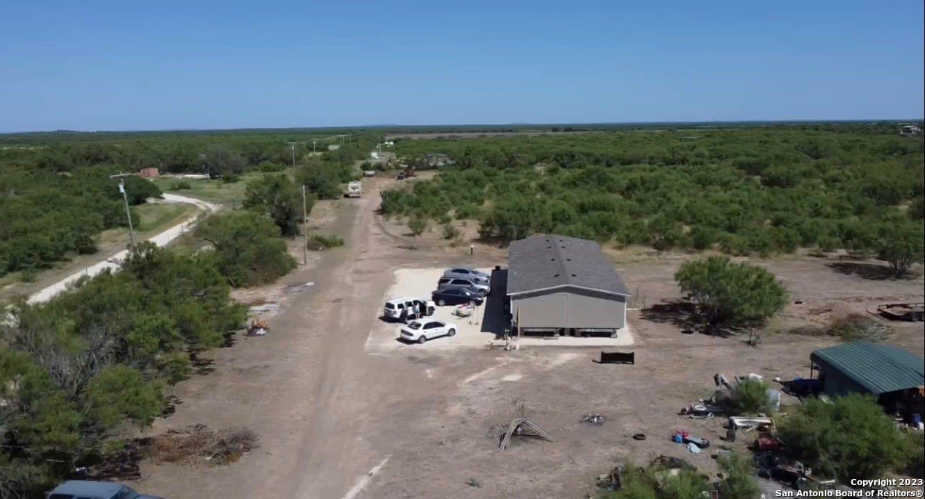 10.31 acres in Zavala County - photo 3