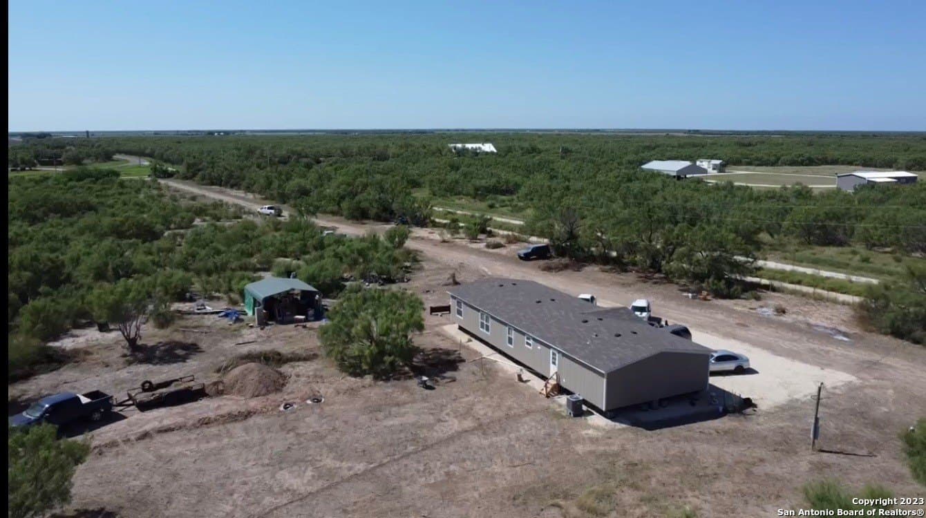 10.31 acres in Zavala County - photo 5