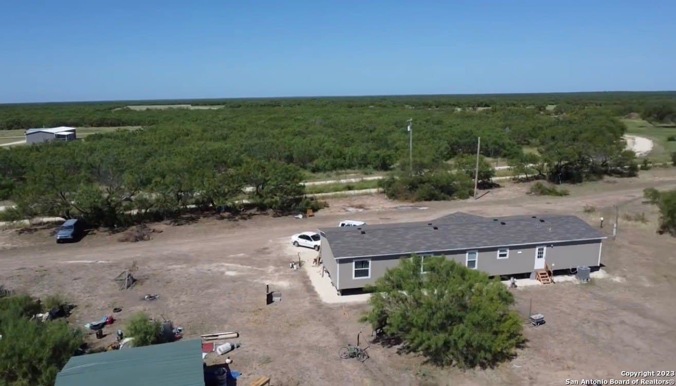 10.31 acres in Zavala County - photo 4