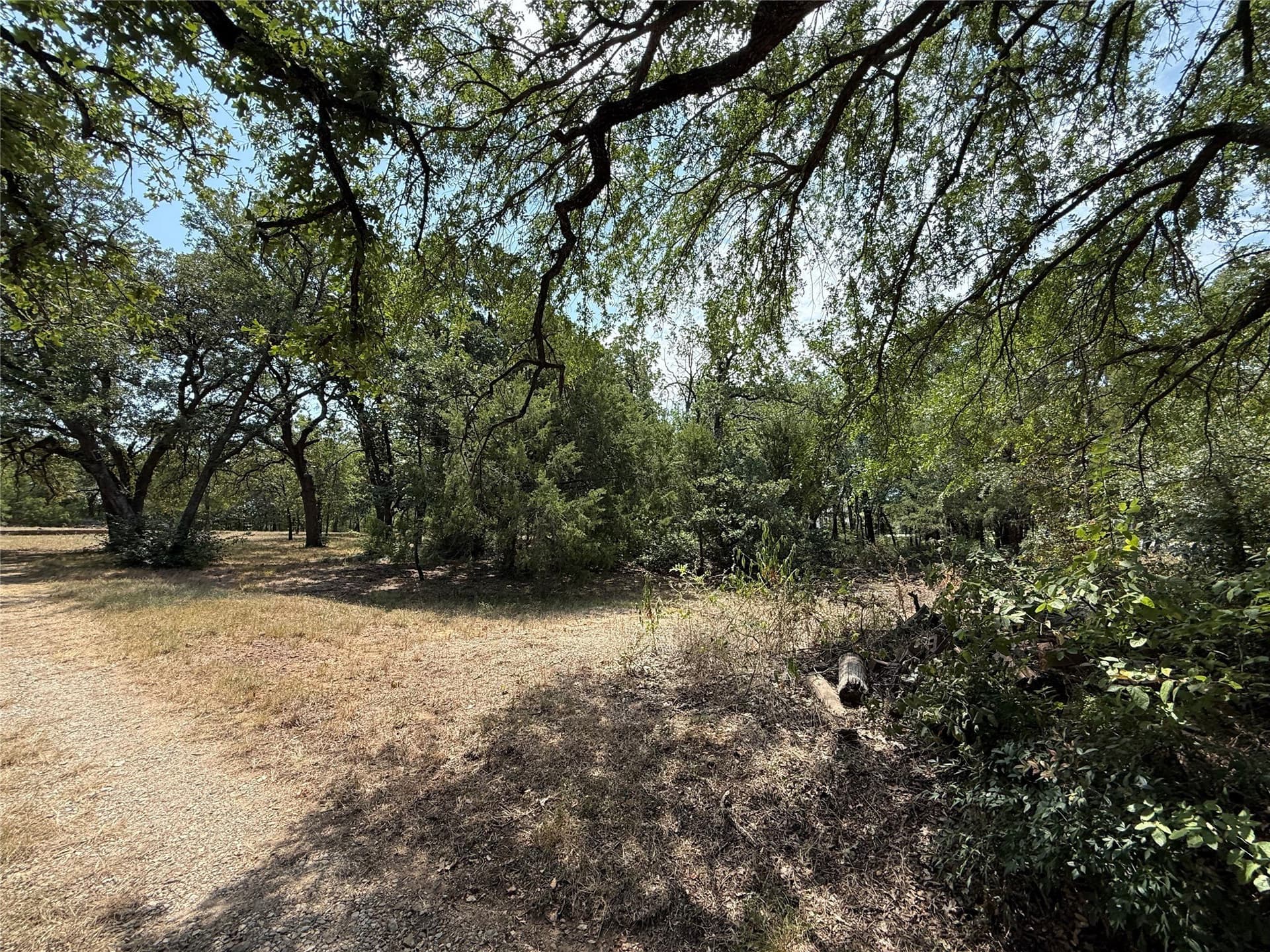 1.14 acres in Tarrant County - photo 5