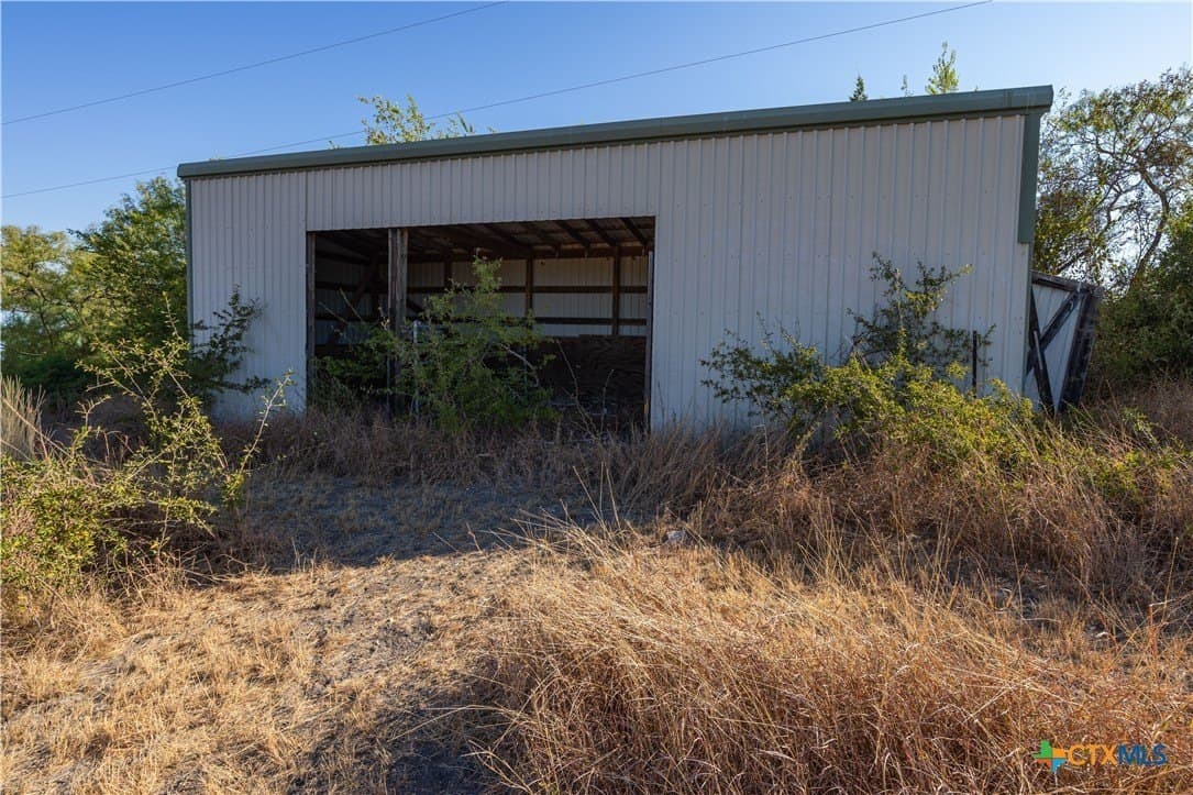 9.72 acres in Bexar County - photo 13