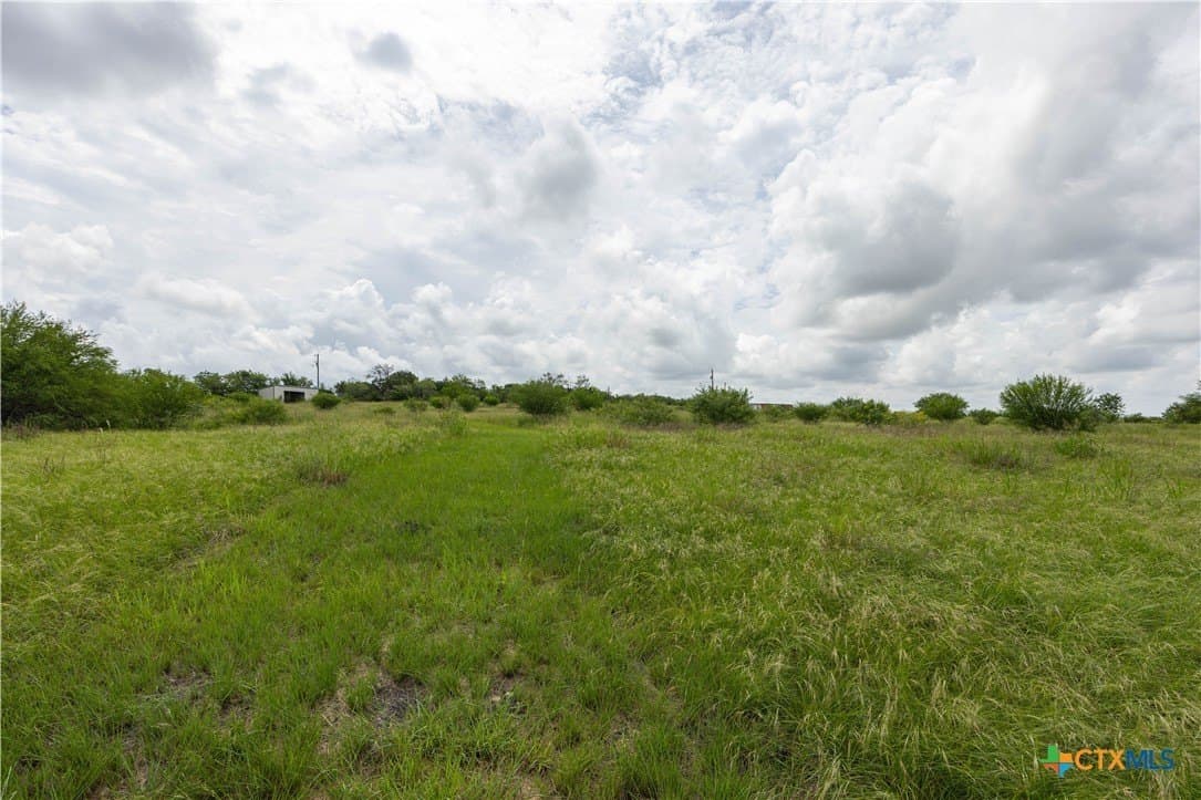 9.72 acres in Bexar County - photo 8