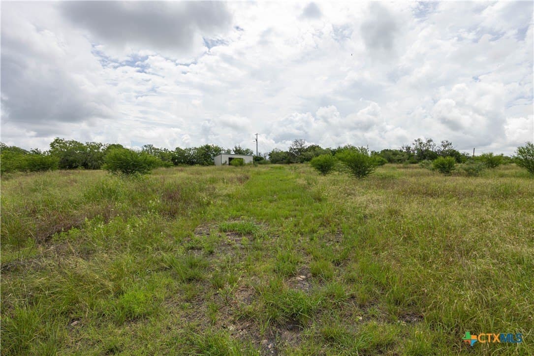 9.72 acres in Bexar County - photo 10