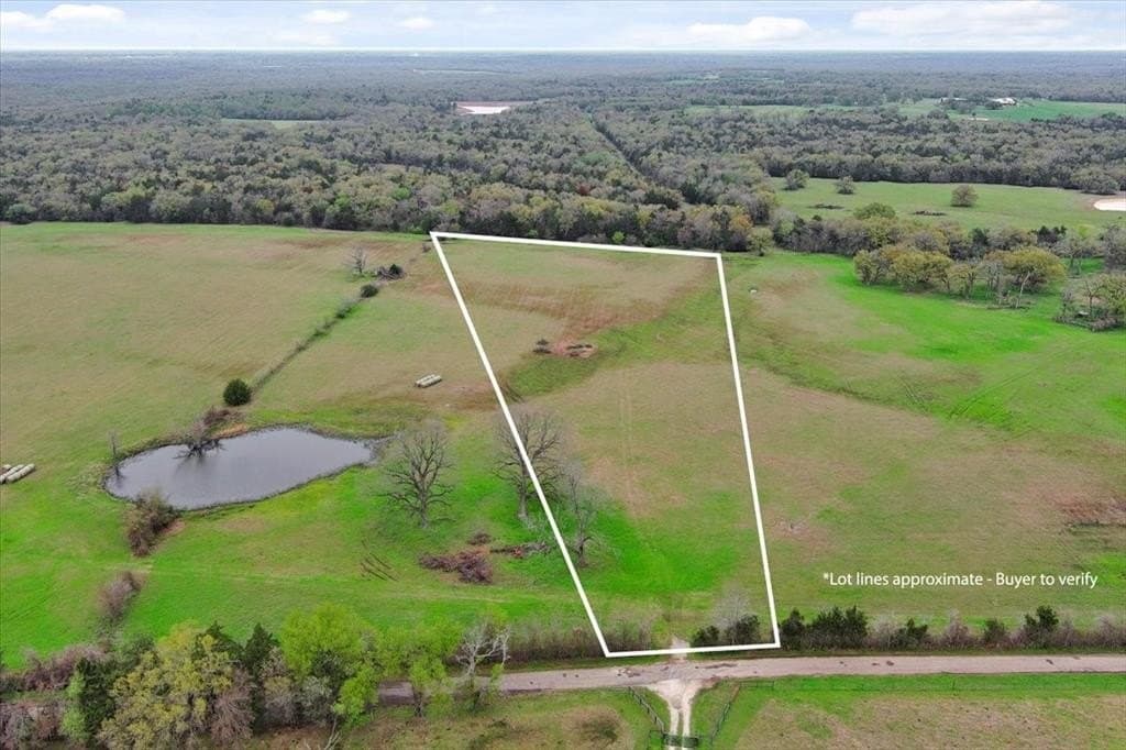 20.39 acres in Freestone County