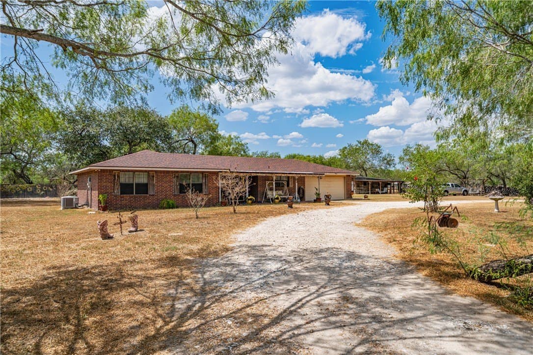 43,560 acres in Kleberg County - photo 2