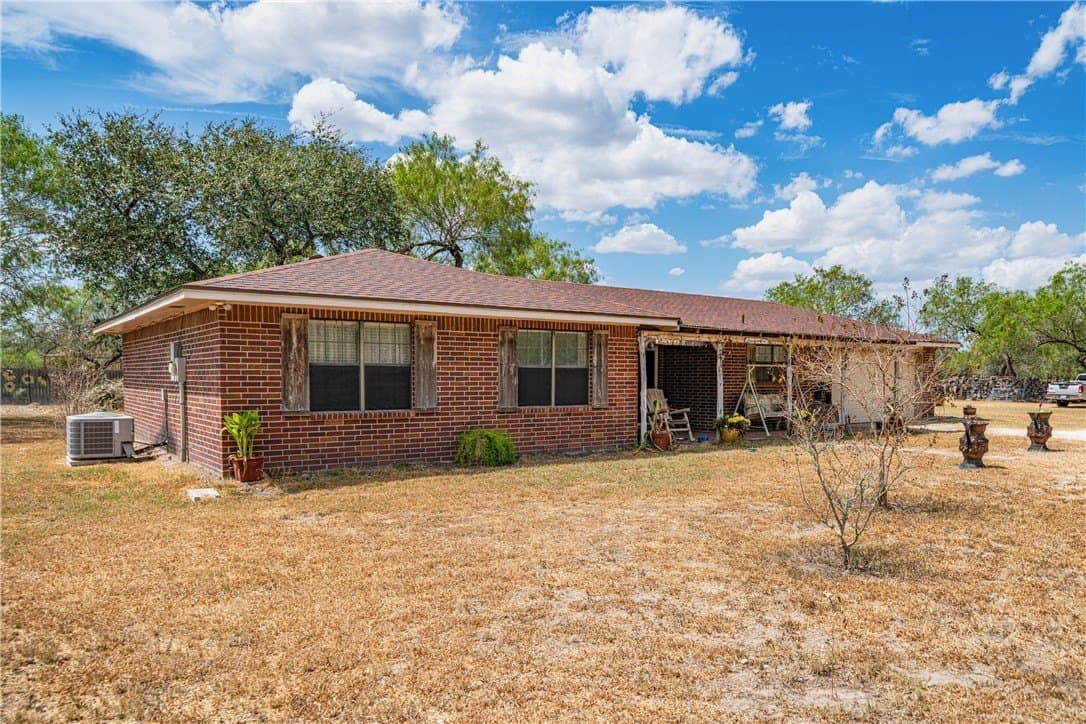 43,560 acres in Kleberg County - photo 5