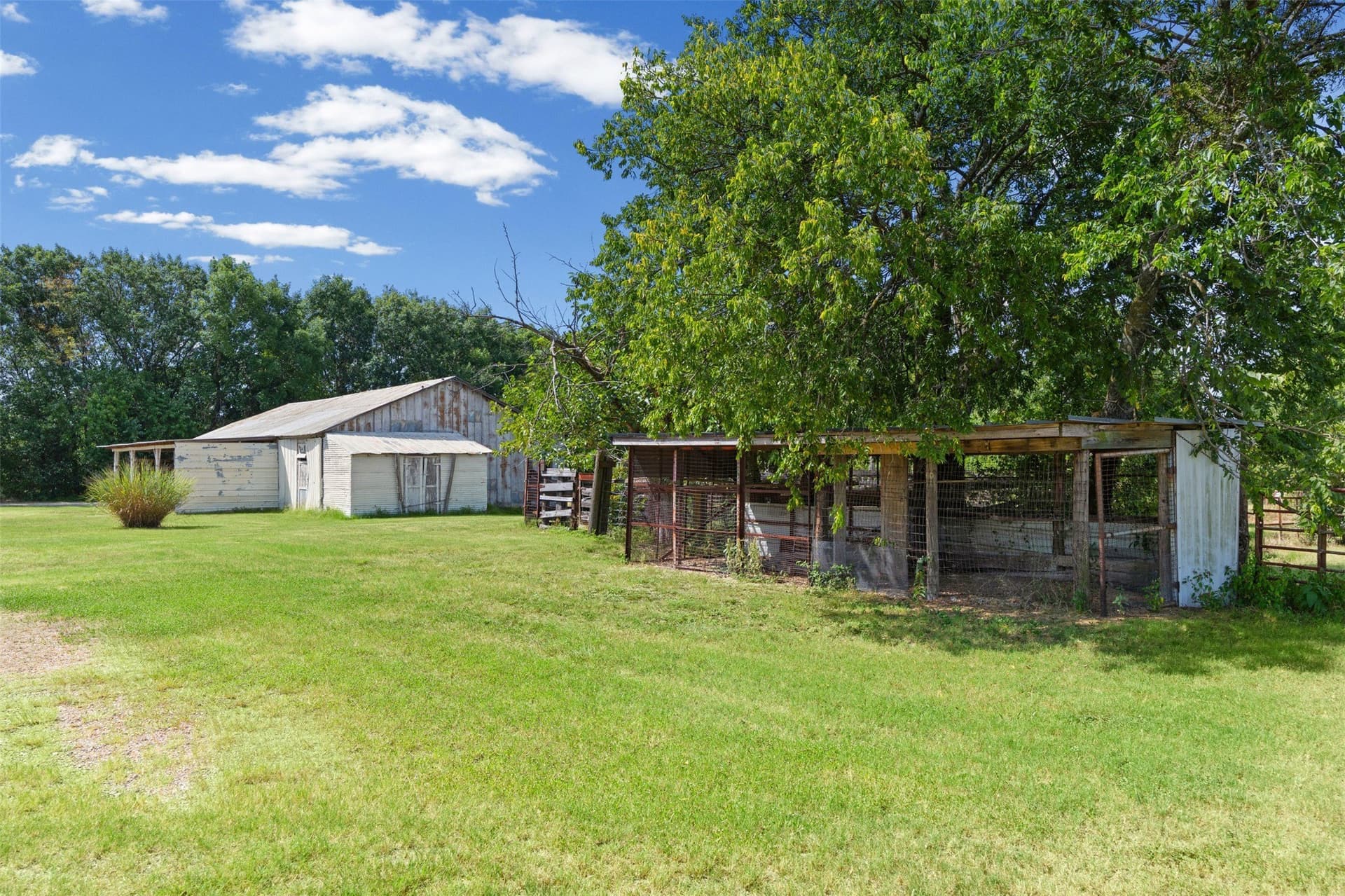88.89 acres in Ellis County - photo 11