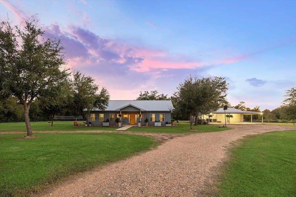 2.92 acres in Fayette County gallery image 2