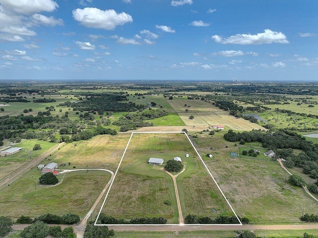 10 acres in Fayette County gallery image 2