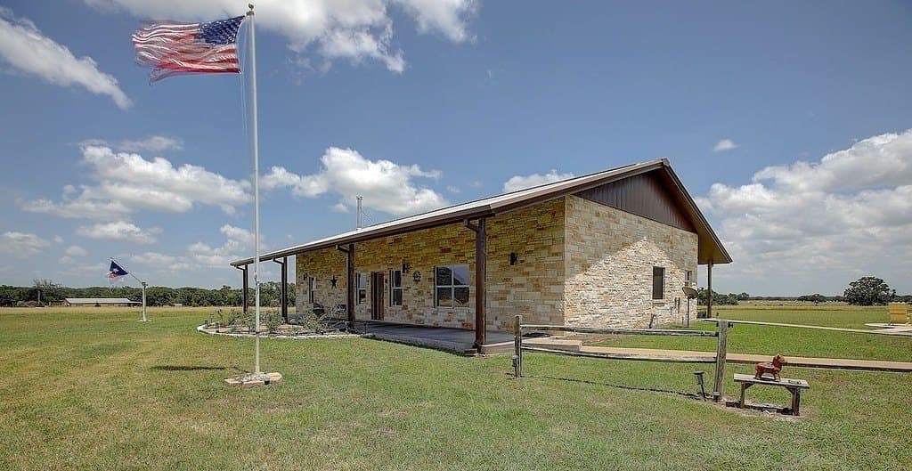 10 acres in Fayette County gallery image 3