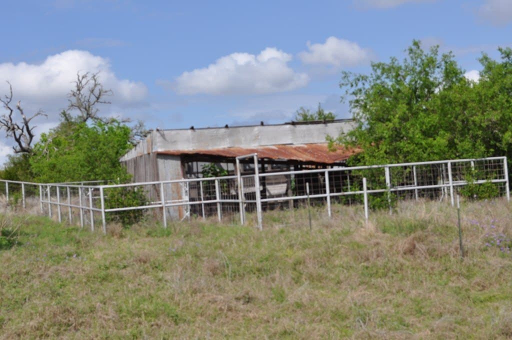 34.84 acres in Gillespie County - photo 8