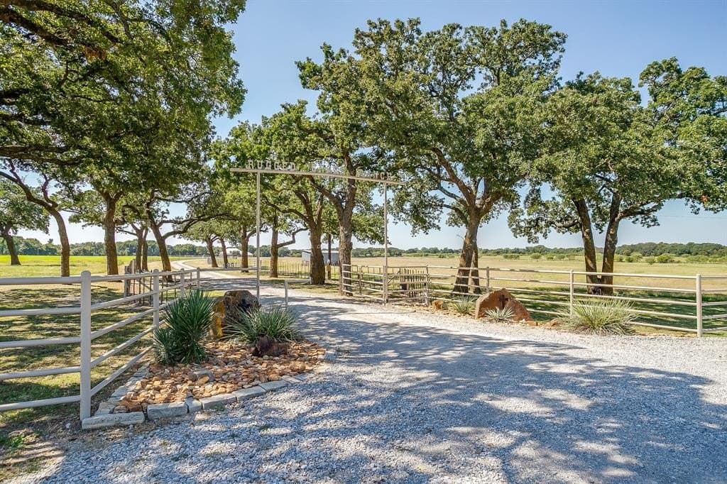 46 acres in Parker County gallery image 2