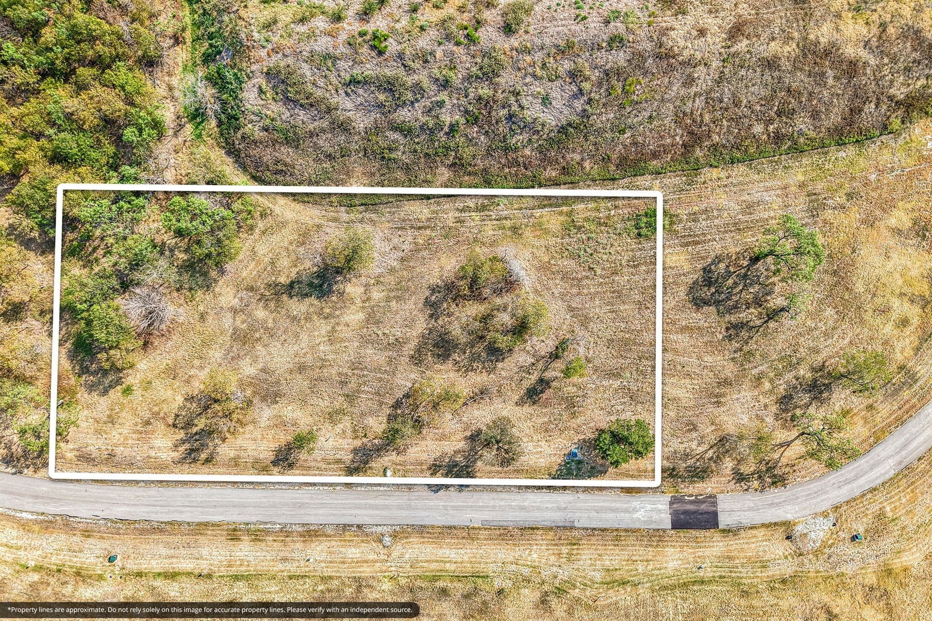 1.59 acres in Navarro County - photo 2