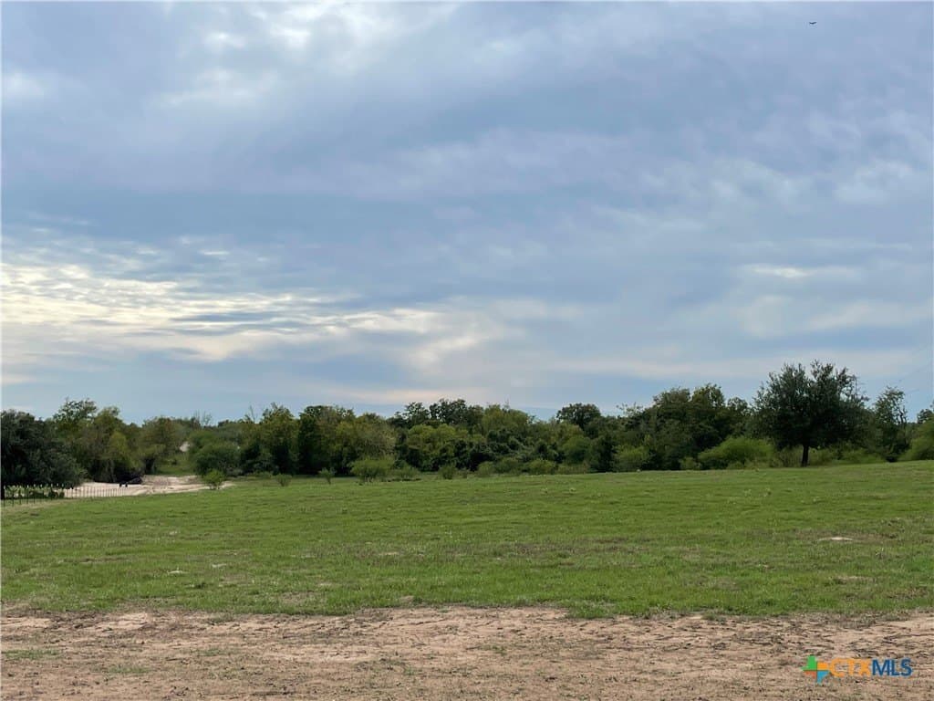 5.01 acres in Victoria County - photo 14