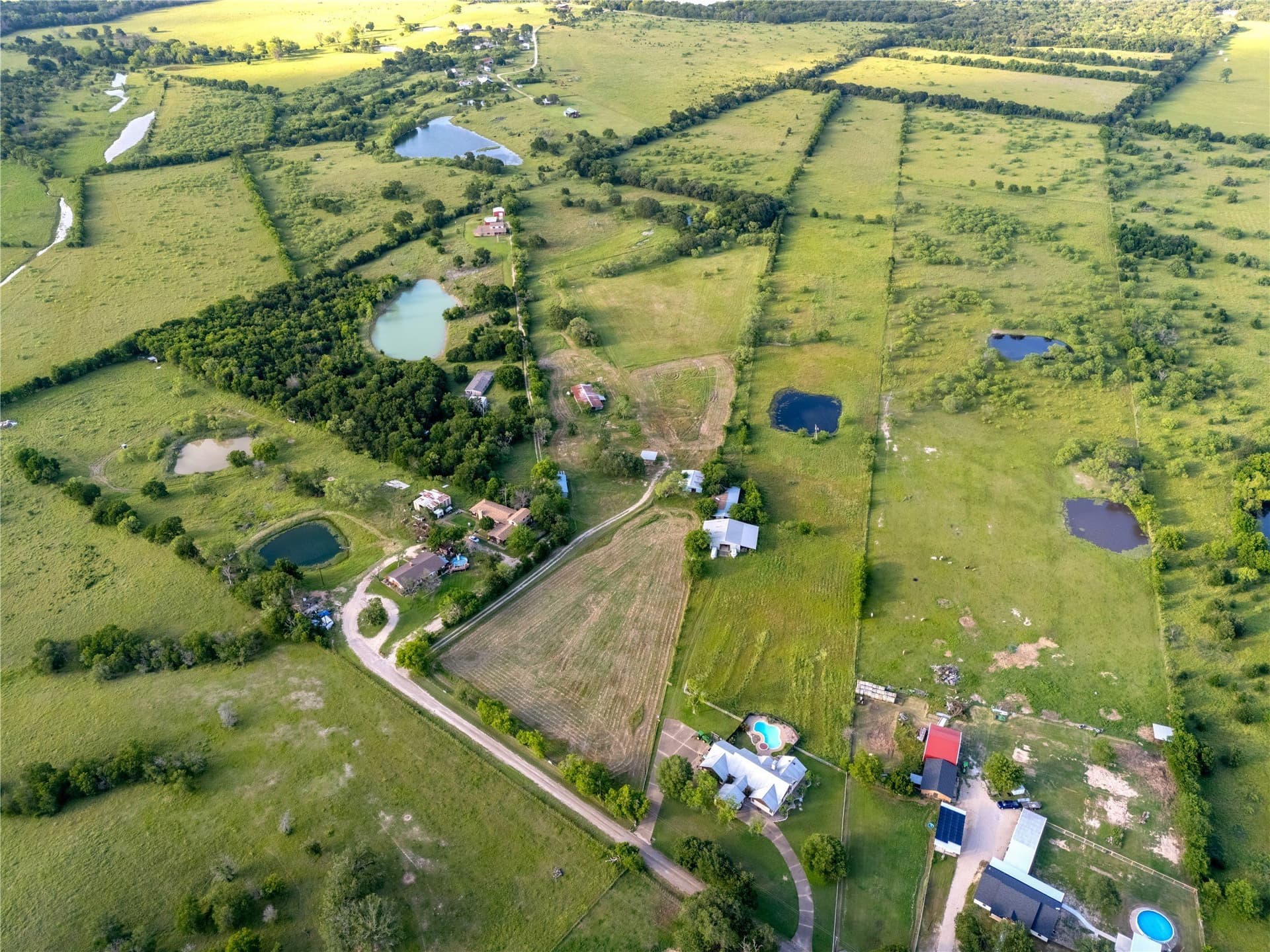 28 acres in McLennan County gallery image 3