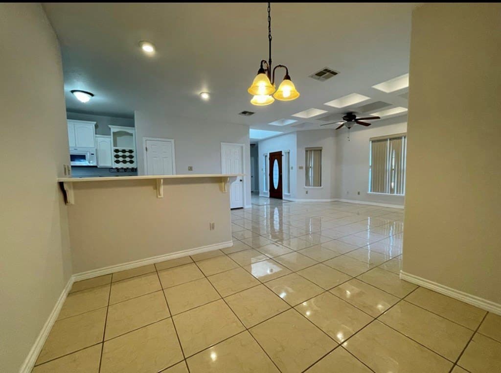 8,533 acres in Maverick County gallery image 4